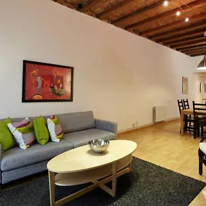 Beautiful In Eixample Apartment Barcelona